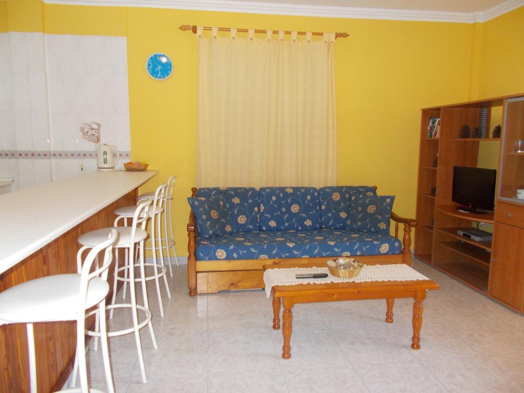 Apartamentos La Banda ปลายา เด ซานเตียโก ภายนอก รูปภาพ
